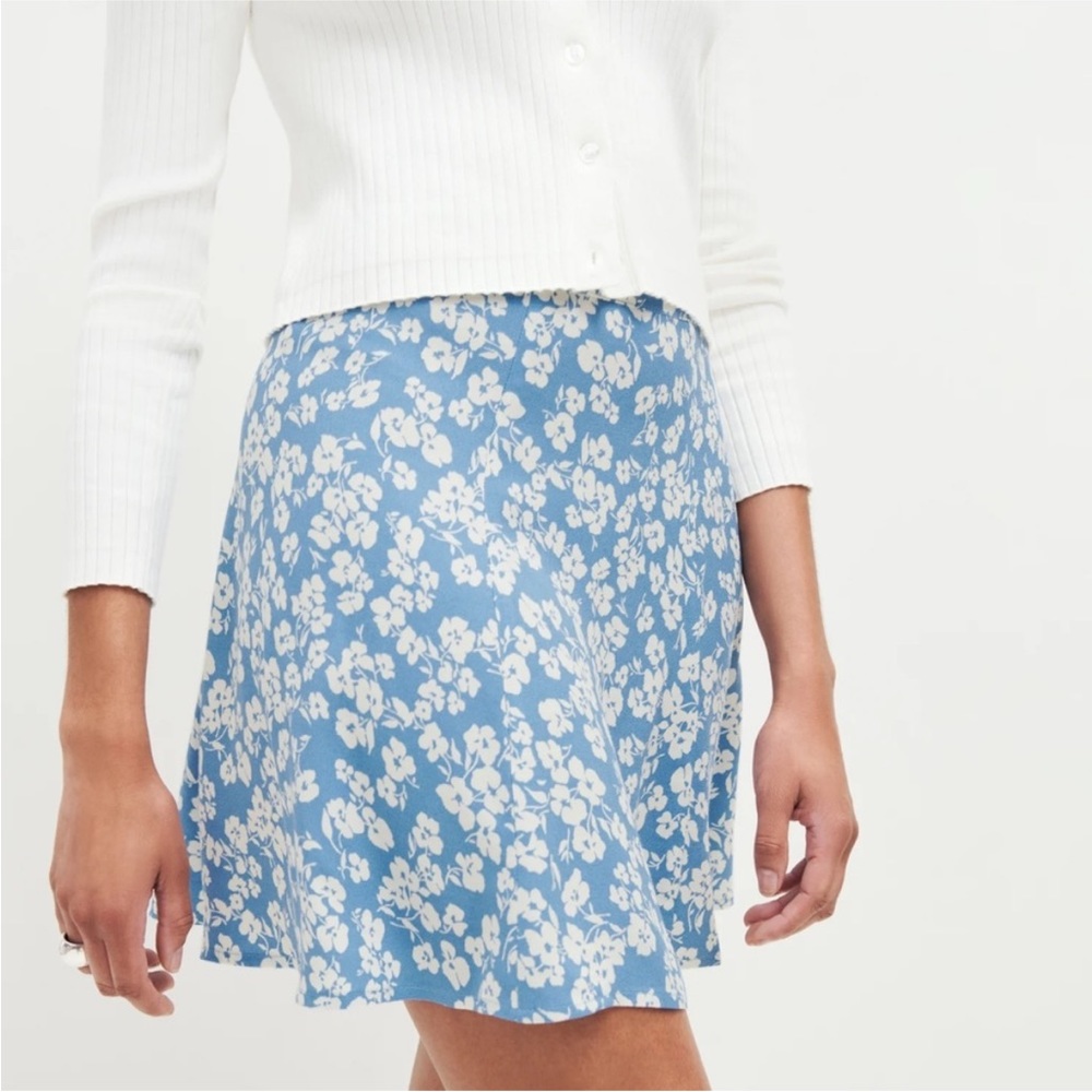 Reformation Flounce Skirt in Blue Floral-Print SZ 10